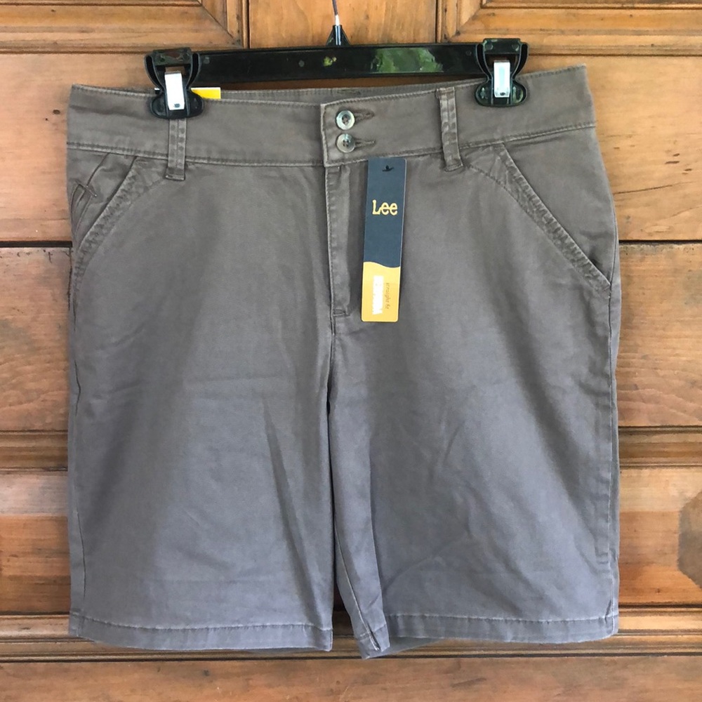 NWT Lee Straight Fit Bermuda Shorts, 10